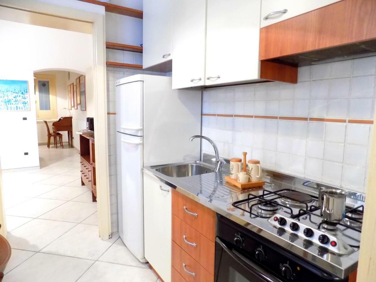 Wonderful Apartment - 5 Minutes Walking From The Beach Bari Exterior photo